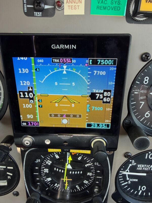 The panel showing a groundspeed well above the Arrow's usual cruise